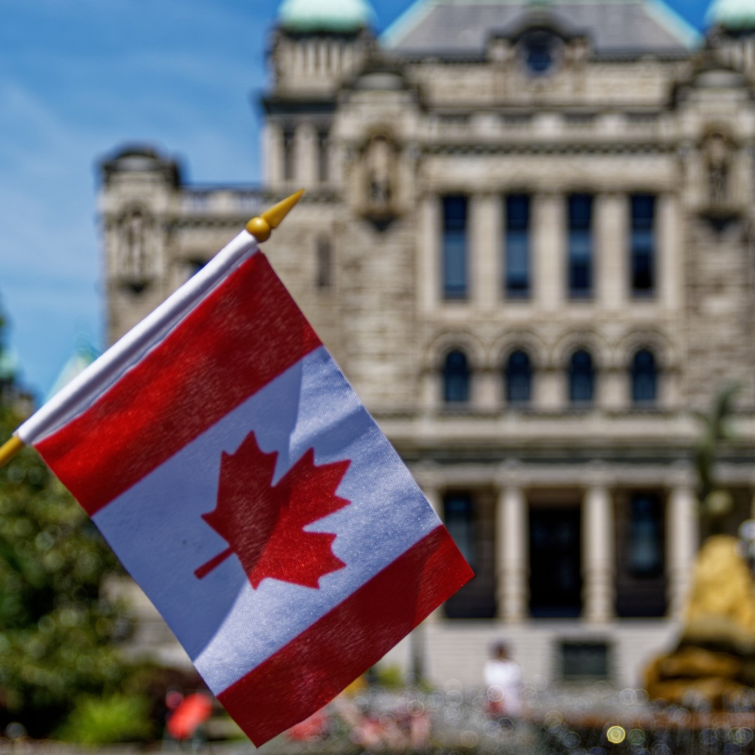 Bandera de Canadá. Trabajos temporales en Canadá